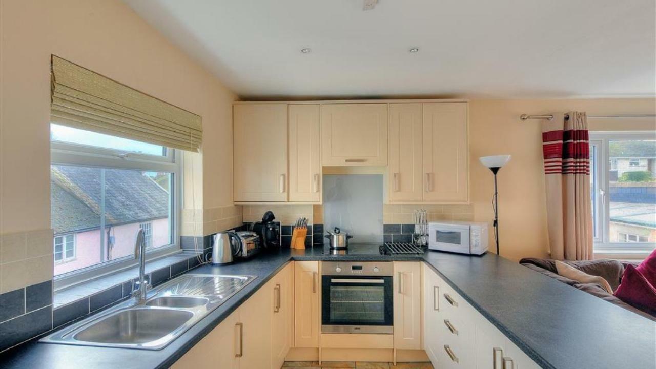 2 Mill Green Court Apartment Lyme Regis Exterior photo